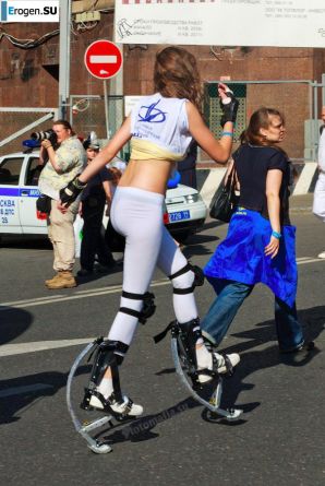 Девушки в джинсах суперстретч. Эскиз 58