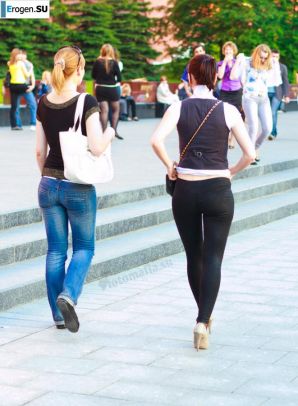 Девушки в лосинах. Эскиз 29