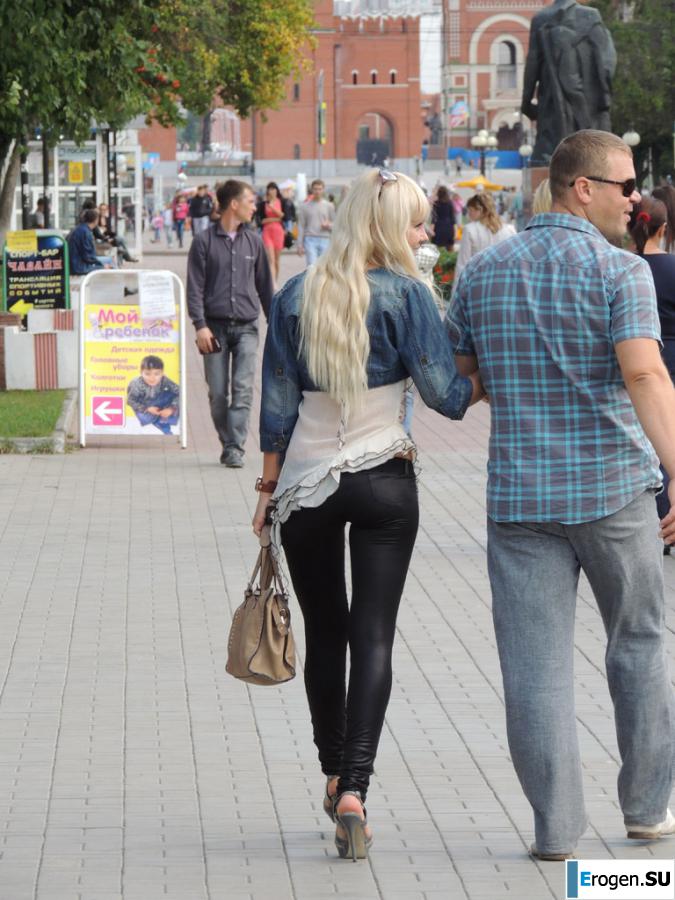 Some more girls in leggings. Photo 22