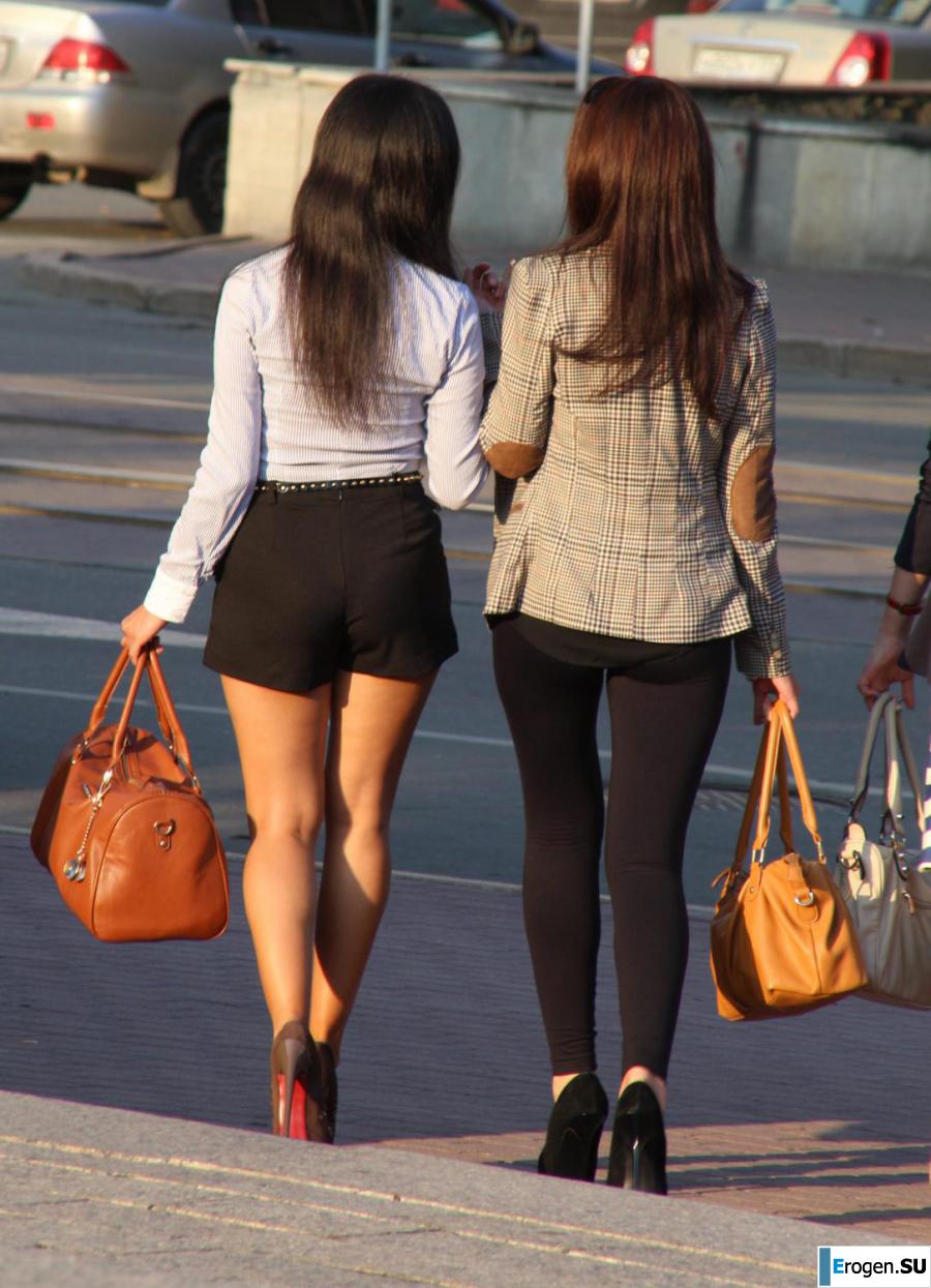Some more girls in leggings. Photo 52