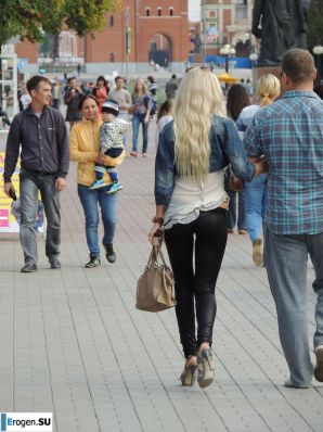 Some more girls in leggings. Thumb 23