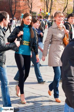 Some more girls in leggings. Thumb 38