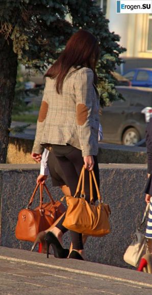 Some more girls in leggings. Thumb 47