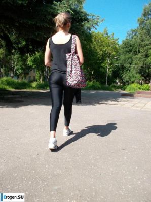 Девушки во всем самом обтягивающем. Эскиз 14