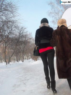 Девушки во всем самом обтягивающем. Эскиз 16