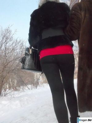 Девушки во всем самом обтягивающем. Эскиз 17