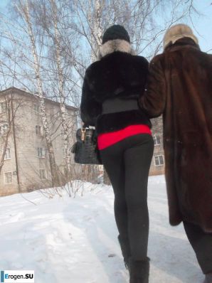 Девушки во всем самом обтягивающем. Эскиз 18