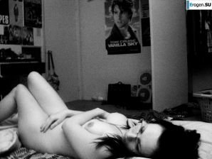 Young with a camera. Thumb 51