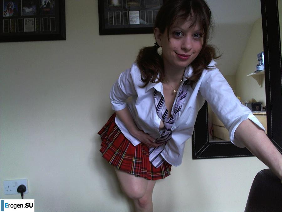 With and without girlfriends. Photo 40