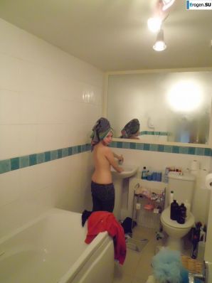 Universal Girl. Thumb 10