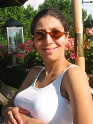 Slightly in position. Thumb 27