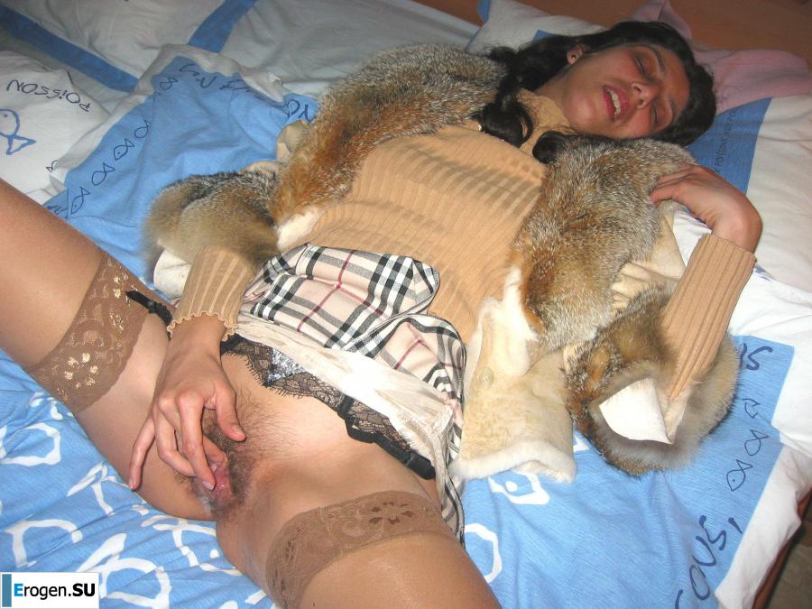 Modestly posing. Photo 48