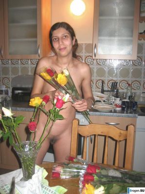 Modestly posing. Thumb 52