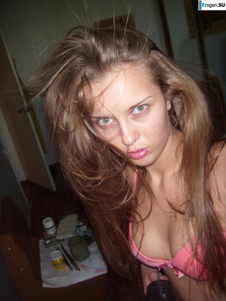 Selfies of a young artist. Photo 19