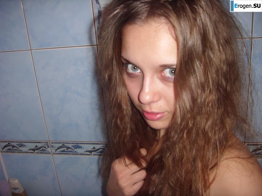 Selfies of a young artist. Photo 32