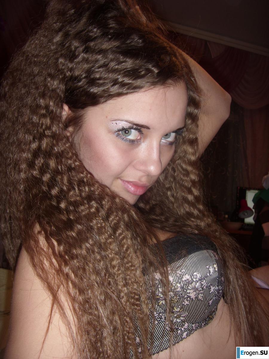 Selfies of a young artist. Photo 35