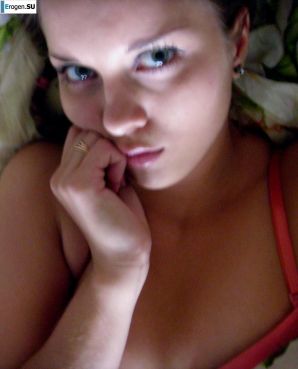 Селфи молодой художницы. Эскиз 23