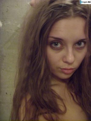 Селфи молодой художницы. Эскиз 31