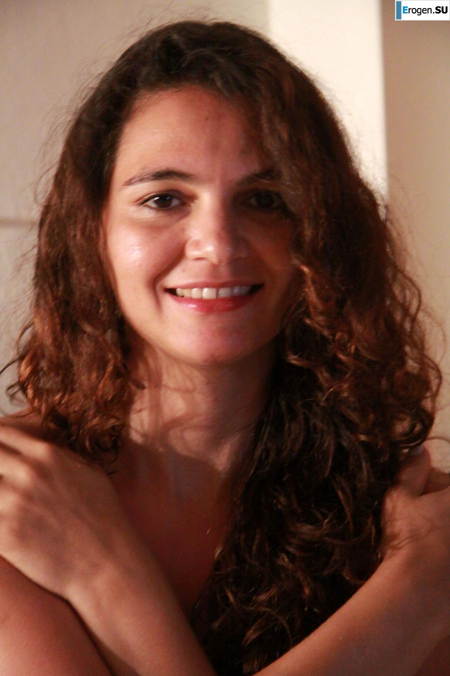 Album of the slender Italian. Photo 8