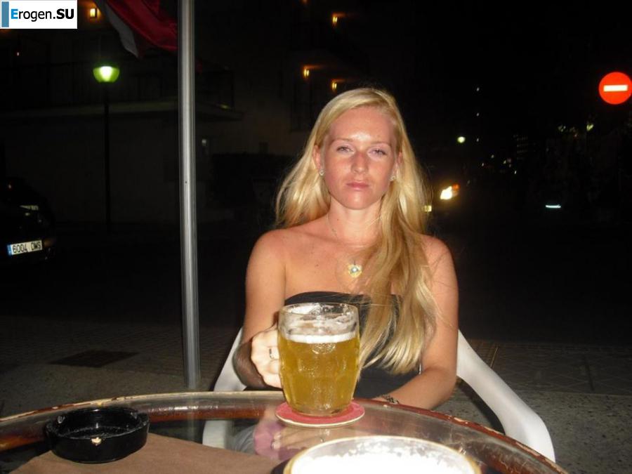 We]'re fooling around at the resort. Photo 11