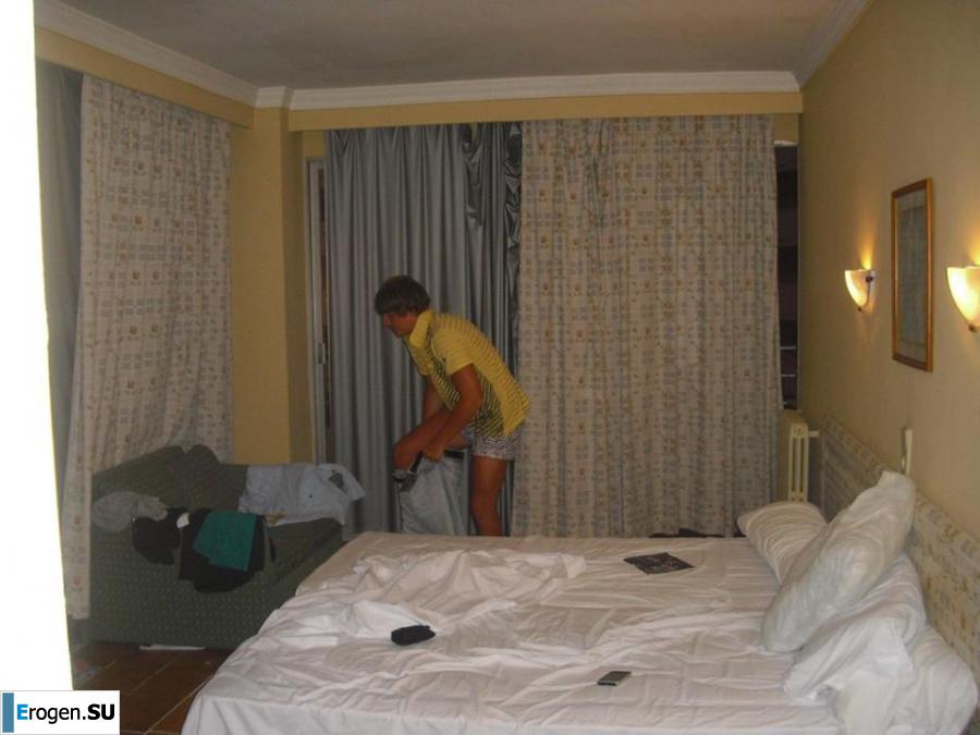 We]'re fooling around at the resort. Photo 19