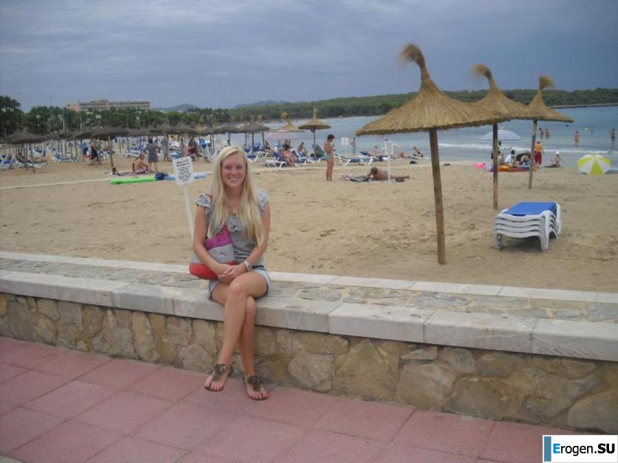 We]'re fooling around at the resort. Photo 45