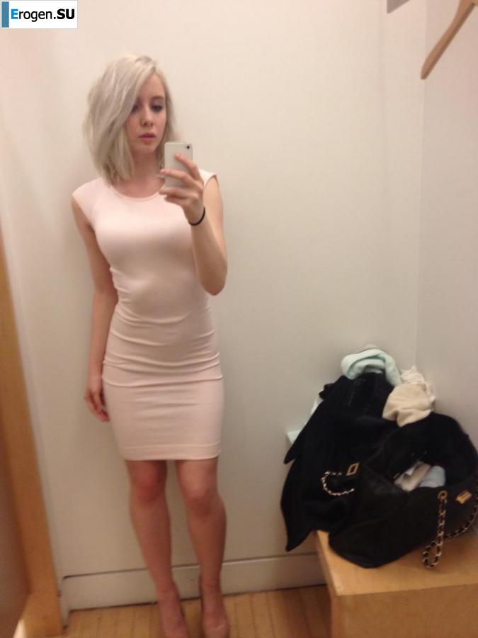 The foreigner self-photographs. Photo 24