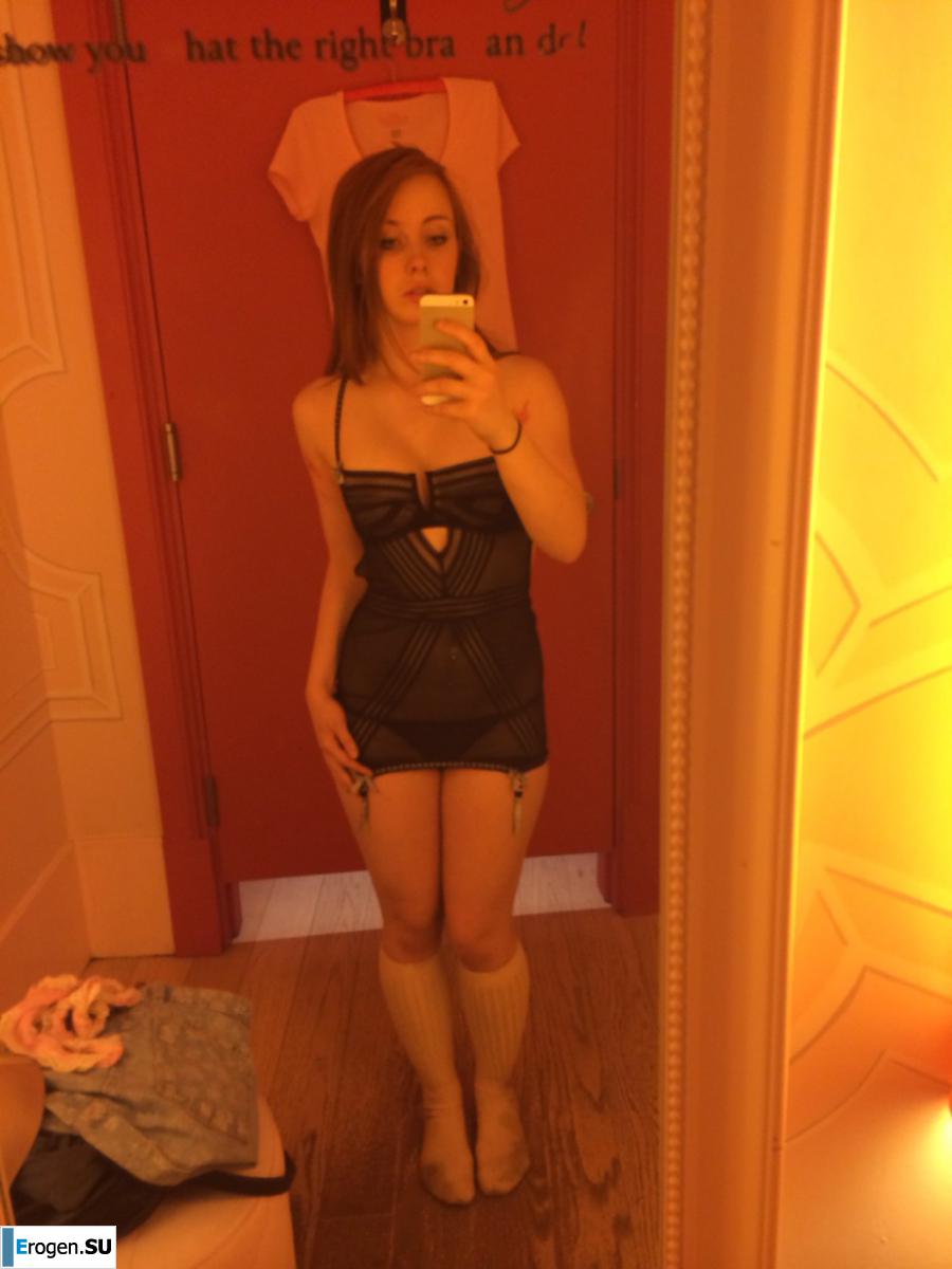 The foreigner self-photographs. Photo 6