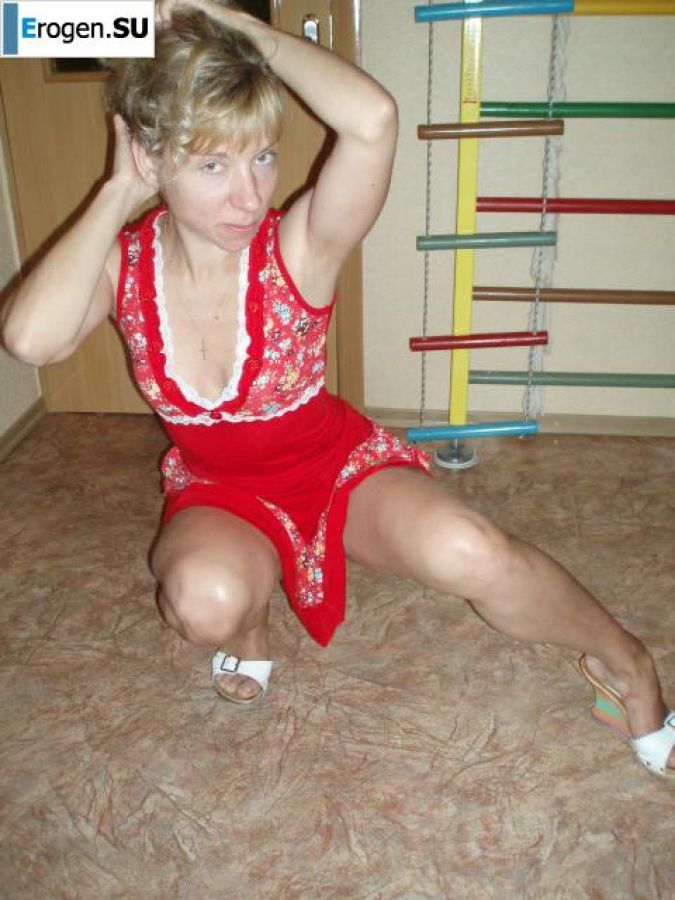 Girlfriends frolic and have a rest. Photo 39