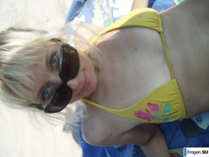 Girlfriends frolic and have a rest. Thumb 13