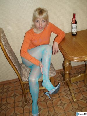 Girlfriends frolic and have a rest. Thumb 20