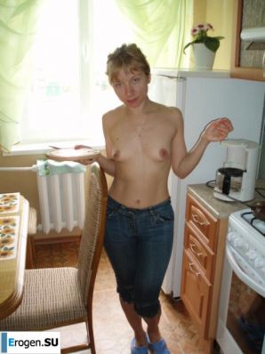 Girlfriends frolic and have a rest. Thumb 30