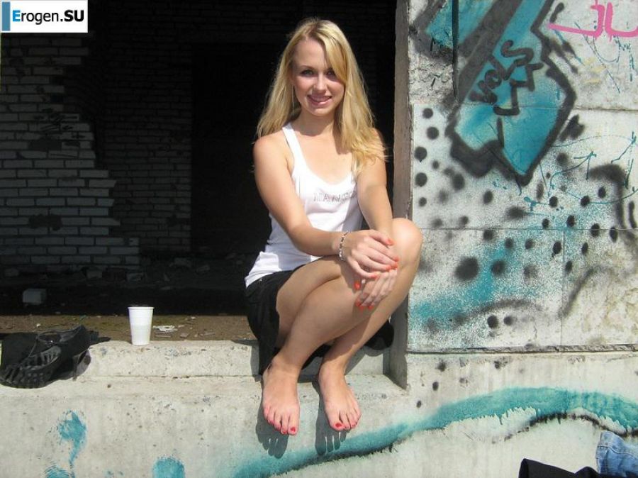 All kinds of different things. Photo 37