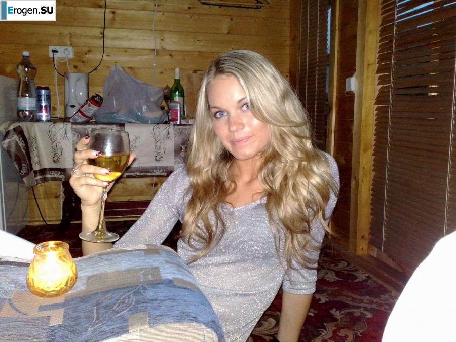 18 years old . Photo 22