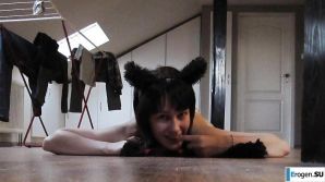 naked brunette. Thumb 29