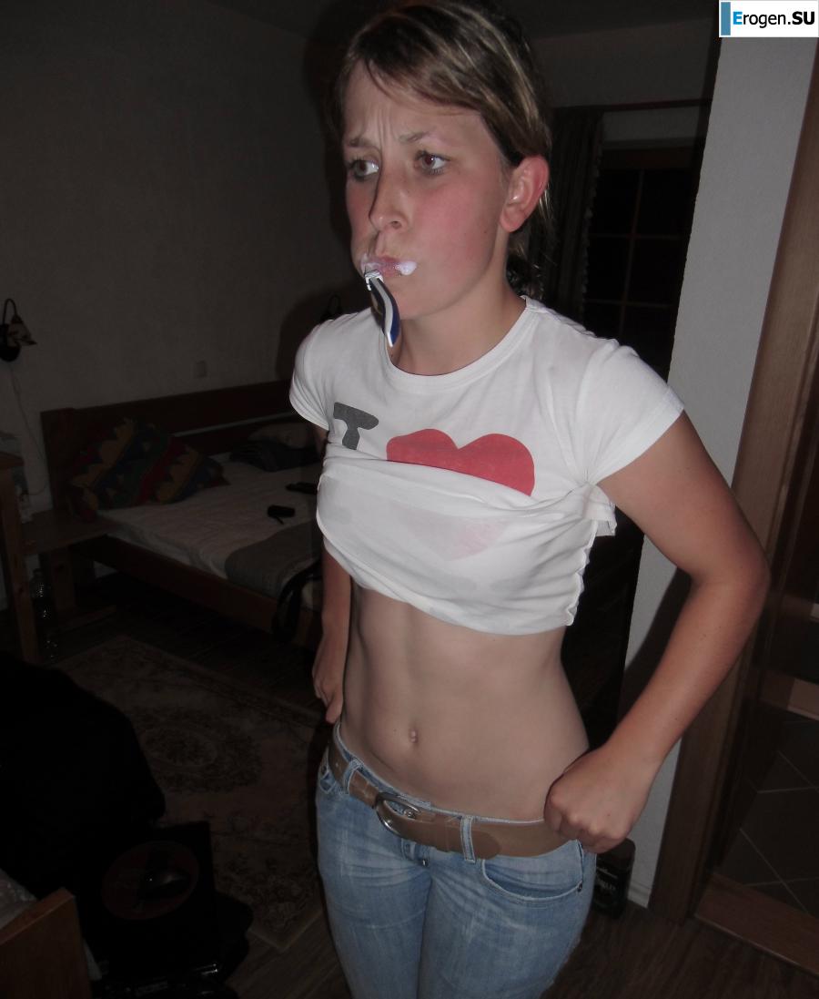 Naked in the bathroom. Photo 38