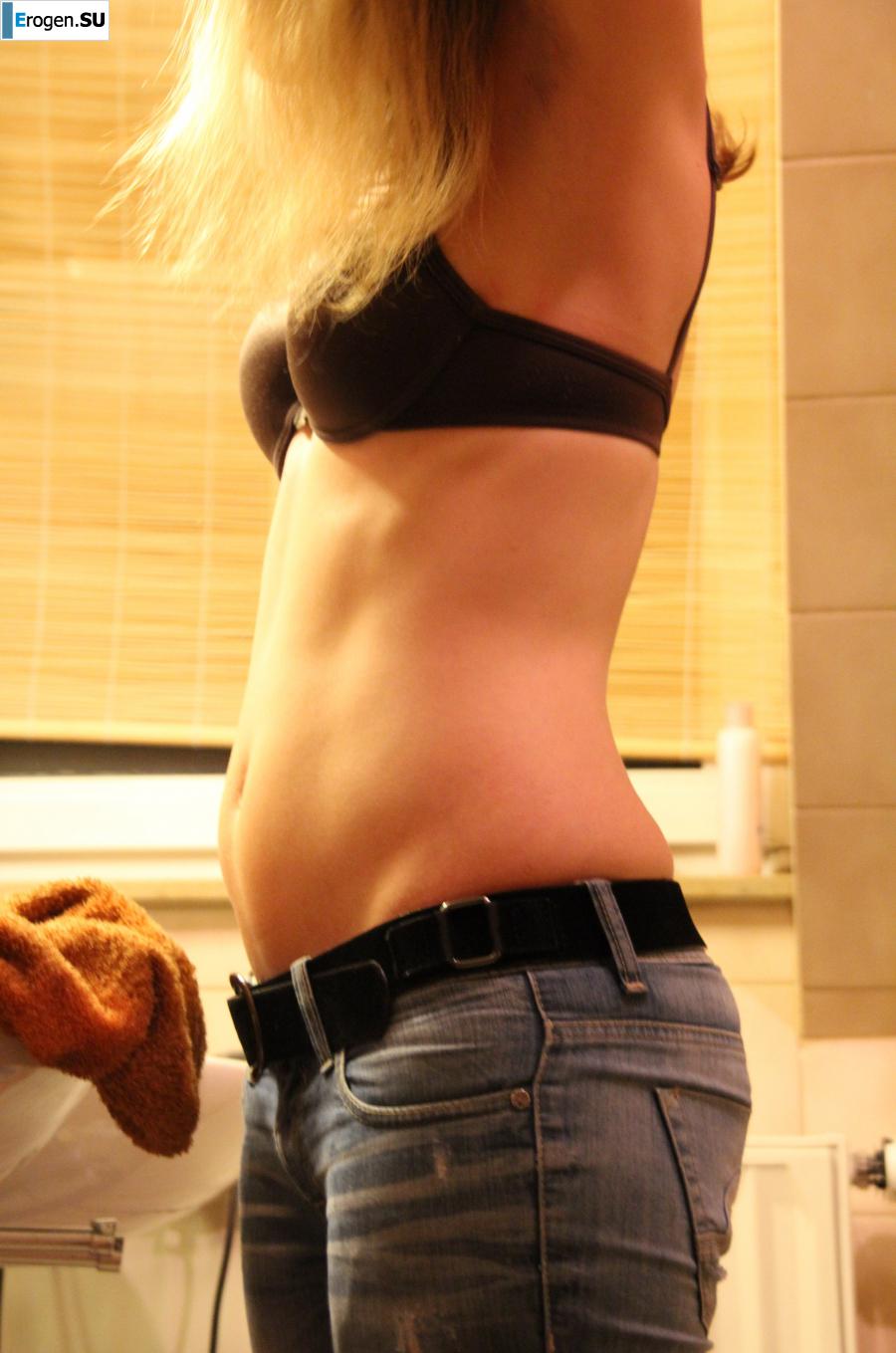 Naked in the bathroom. Photo 5