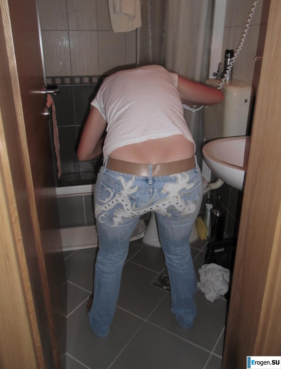 Naked in the bathroom. Photo 55