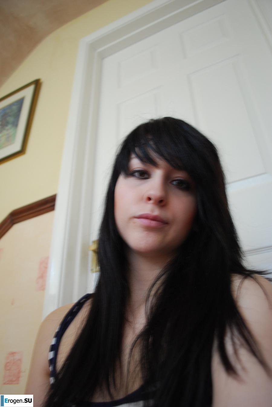 Undresses for a loved one. Photo 39