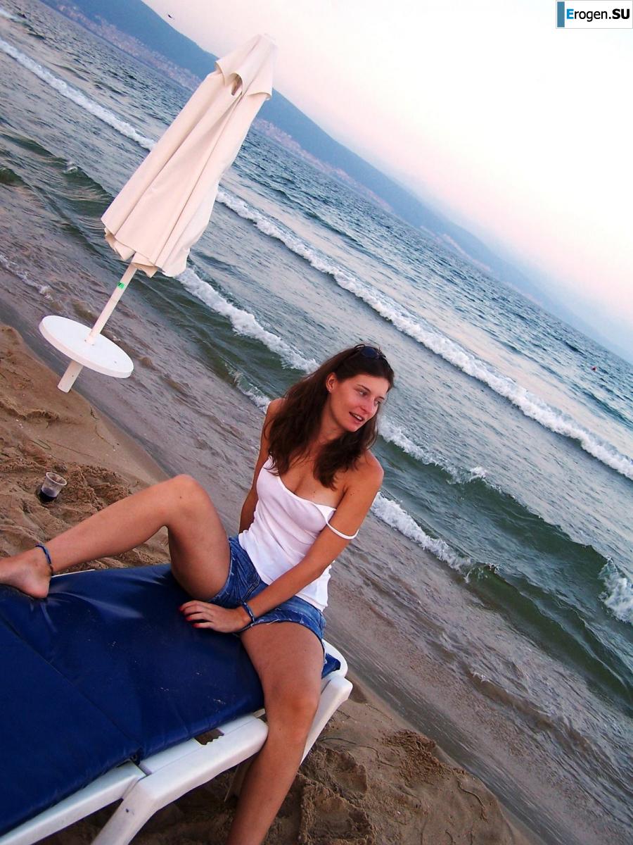 Resort strip. Photo 13