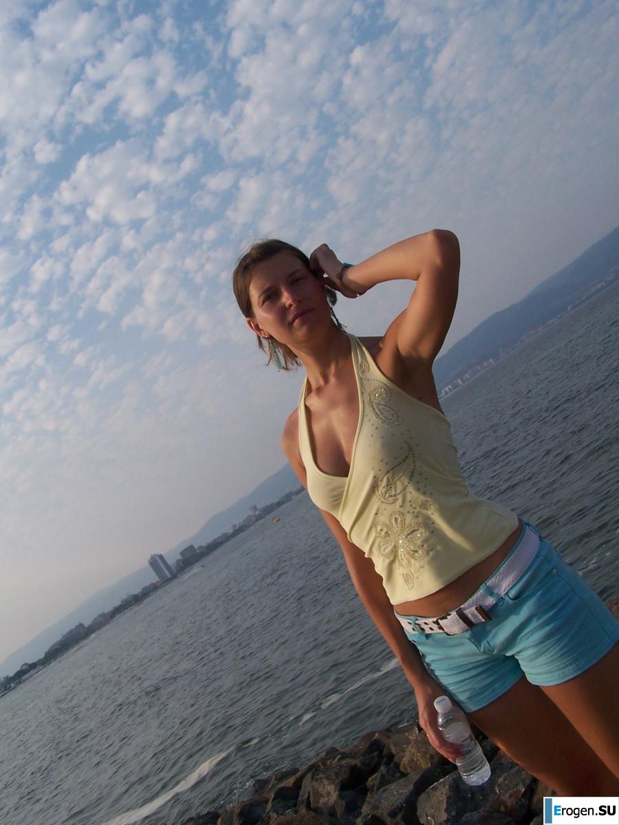 Resort strip. Photo 32