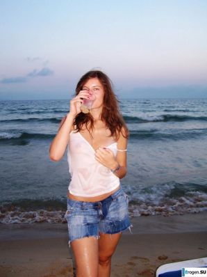 Resort strip. Thumb 28