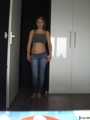 naked pregnant girl. Thumb 13