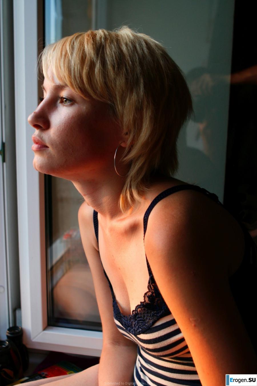 naked girls in various poses. Photo 10