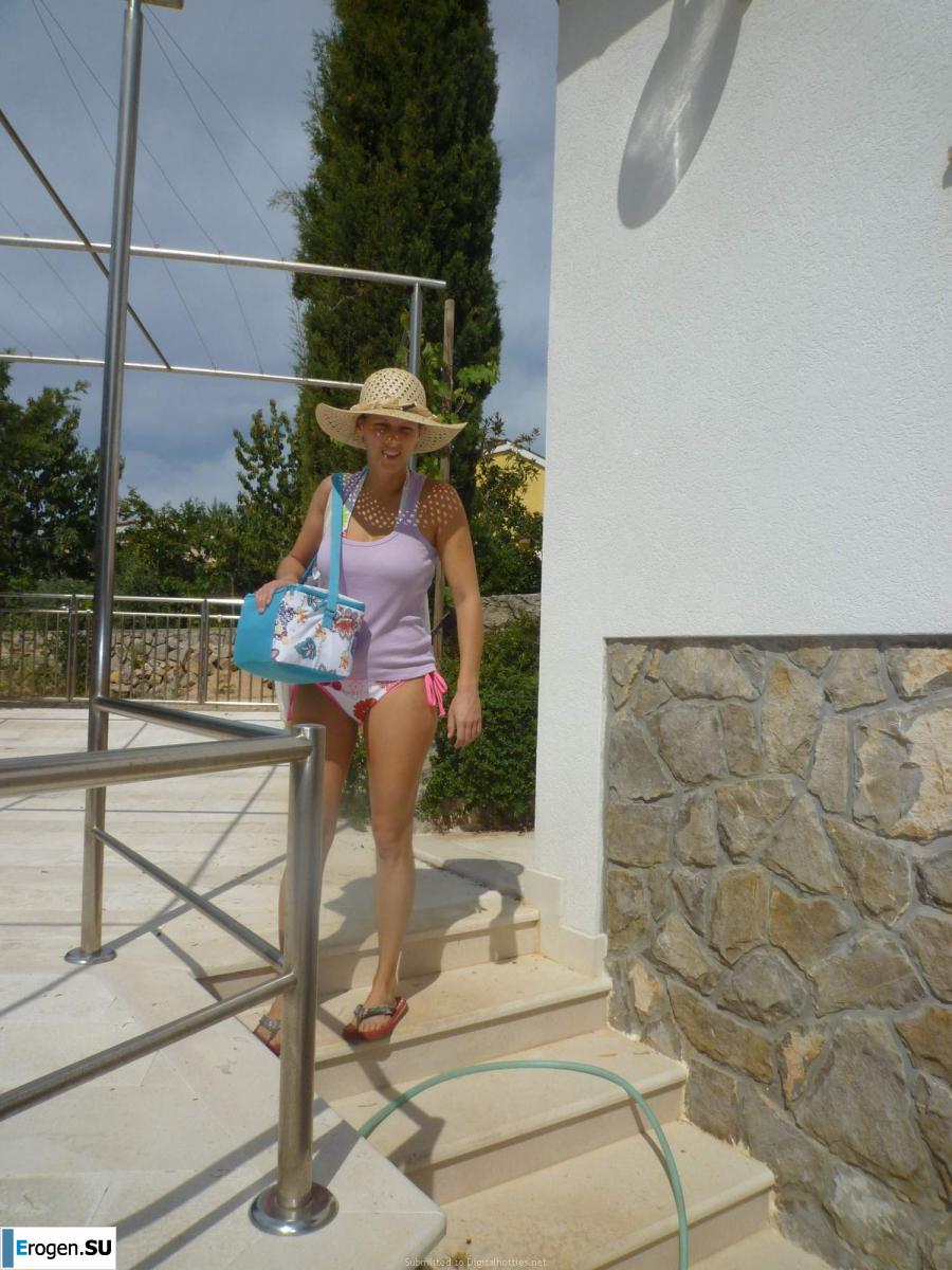 naked girls on the beach. Photo 28