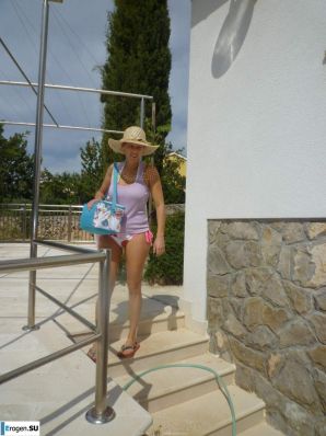 naked girls on the beach. Thumb 28