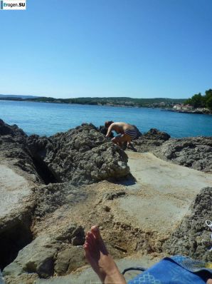 naked girls on the beach. Thumb 8