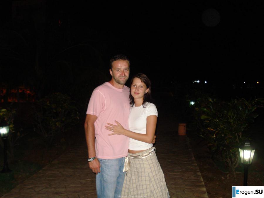 отдыхает голая на пляже. Фото 17