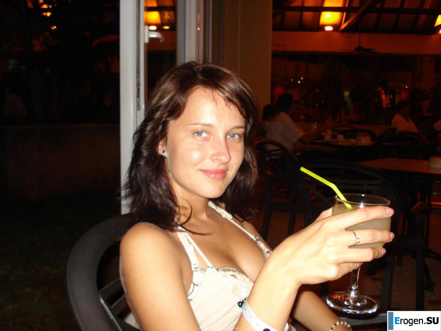 отдыхает голая на пляже. Фото 43