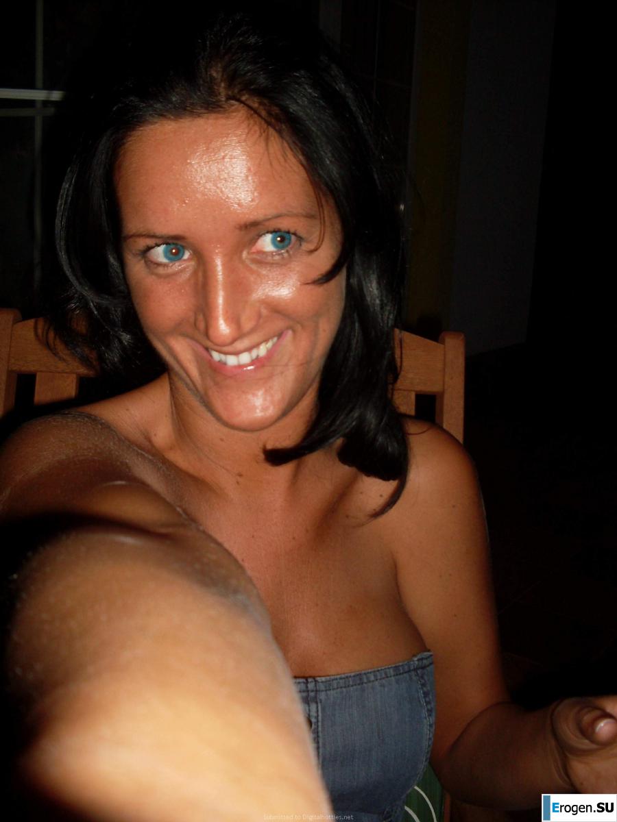 striptease on the beach. Photo 18